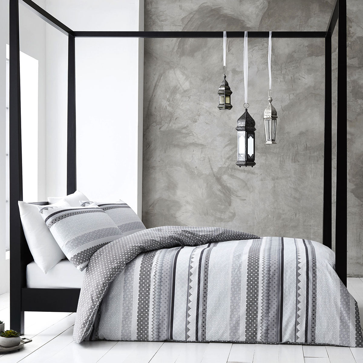 GABRIELLE GREY QUILT COVER SET QUEEN