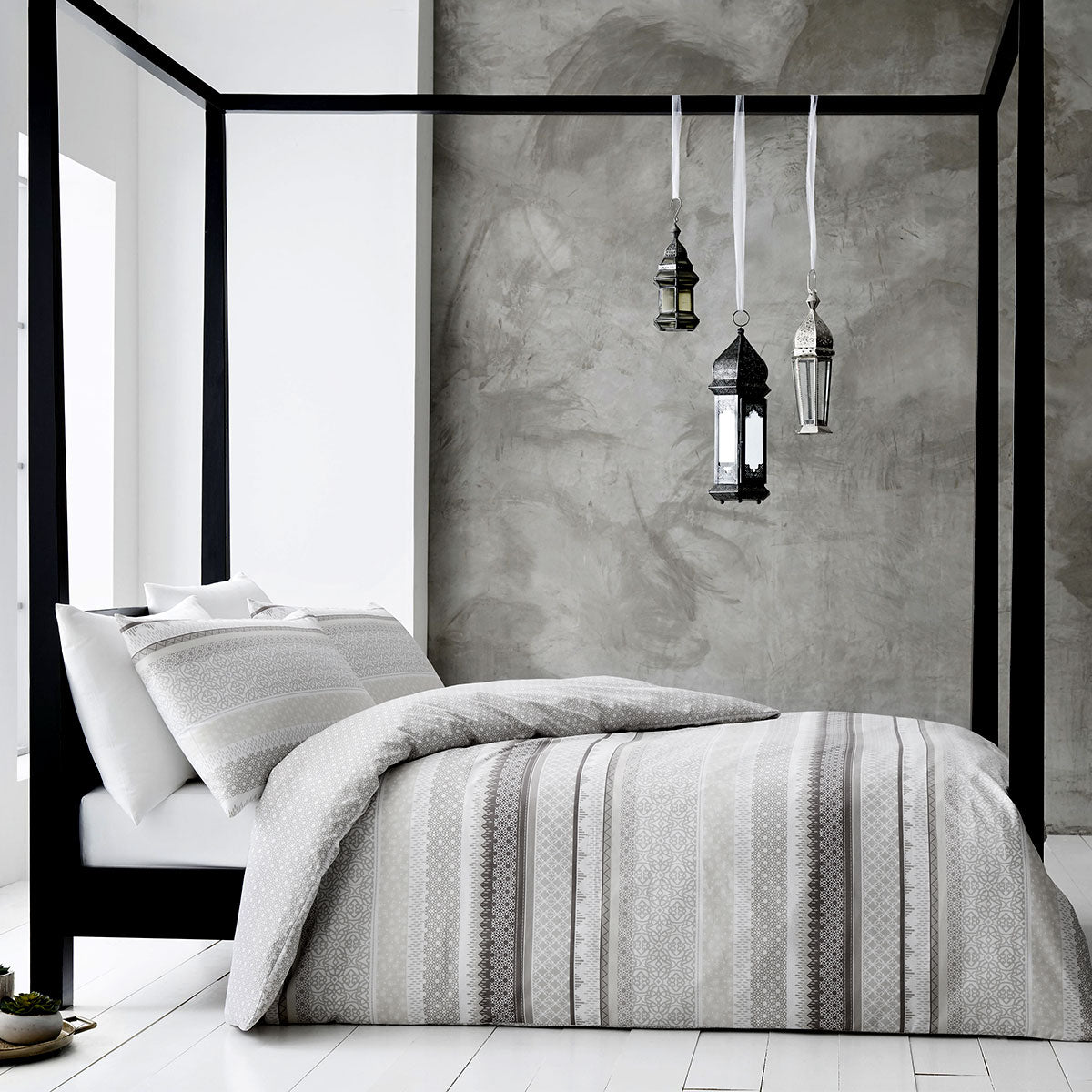 GABRIELLE NATURAL QUILT COVER SET QUEEN