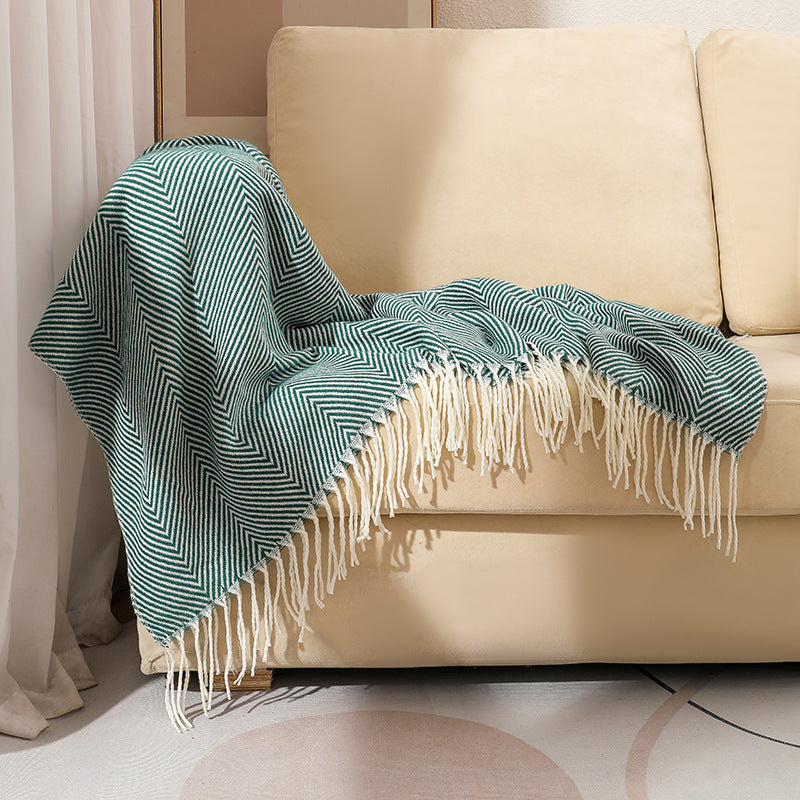 HERRINGBONE TASSEL THROW BLANKET GREEN